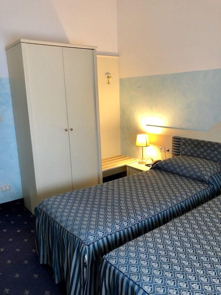 Hotel Internazionale Gorizia Esterno foto