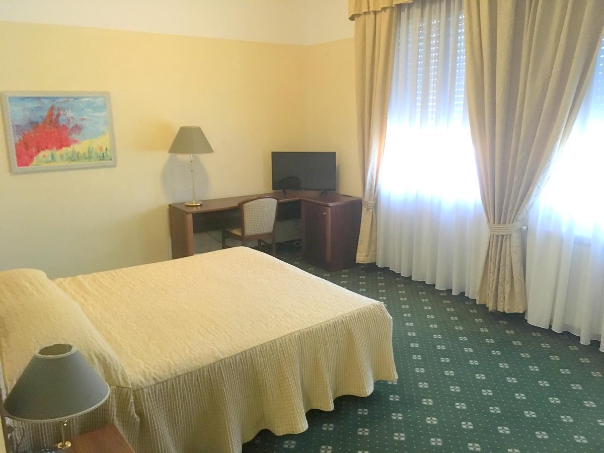 Hotel Internazionale Gorizia Esterno foto